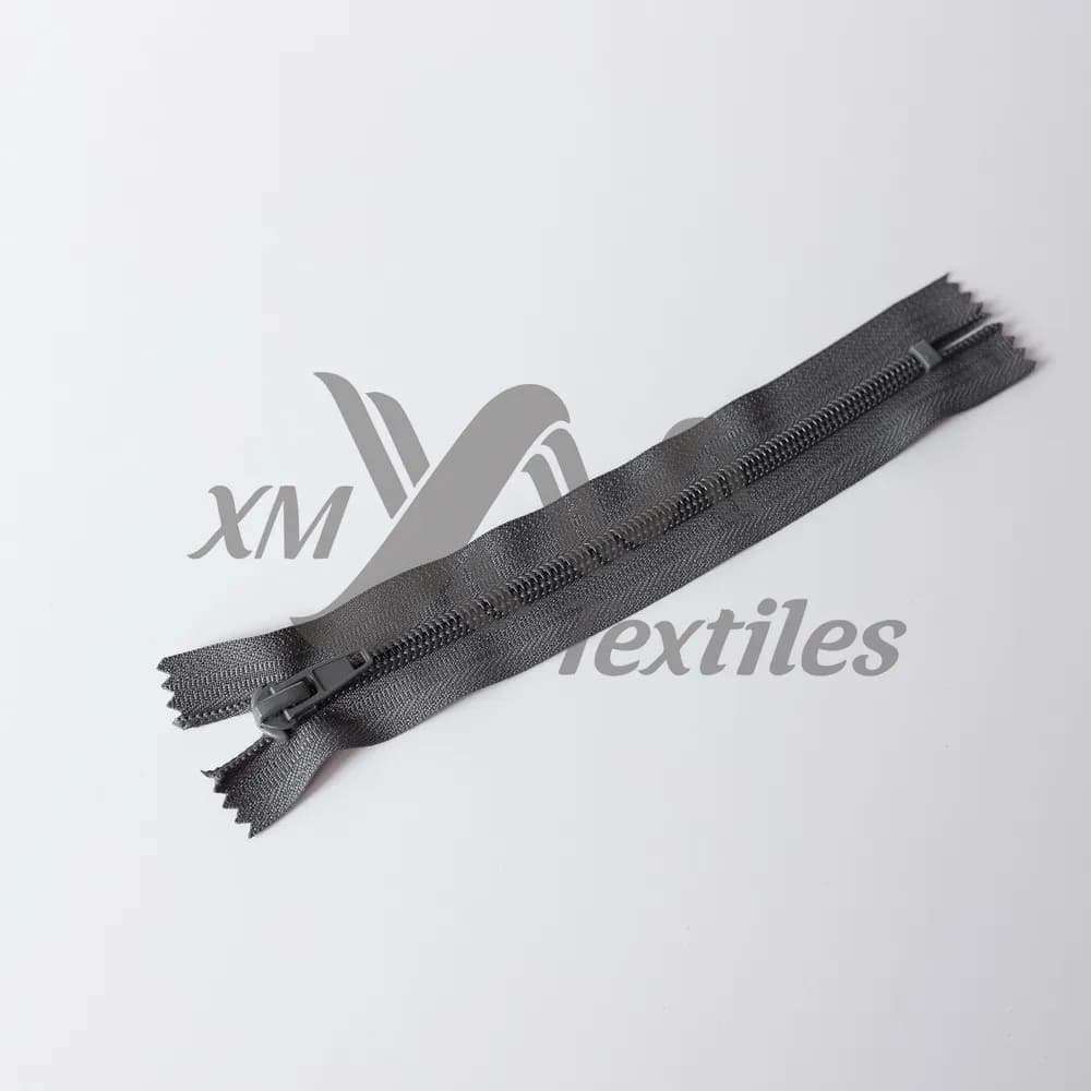 Nylon zipper closed end — Grey, Size 5, 16 cm — detail